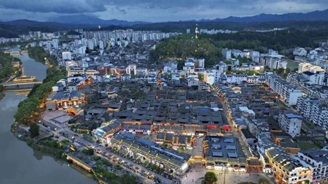 非遗唱主角 古城更热闹