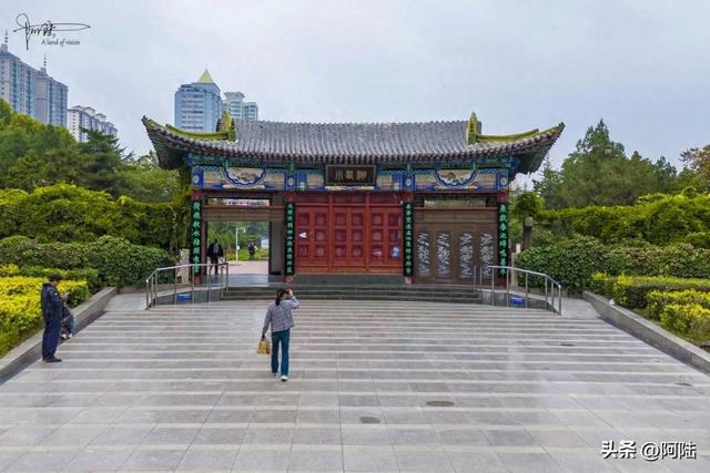 兰州西湖的景似江南，跟杭州却毫无关系，原为明代肃王府“西园”