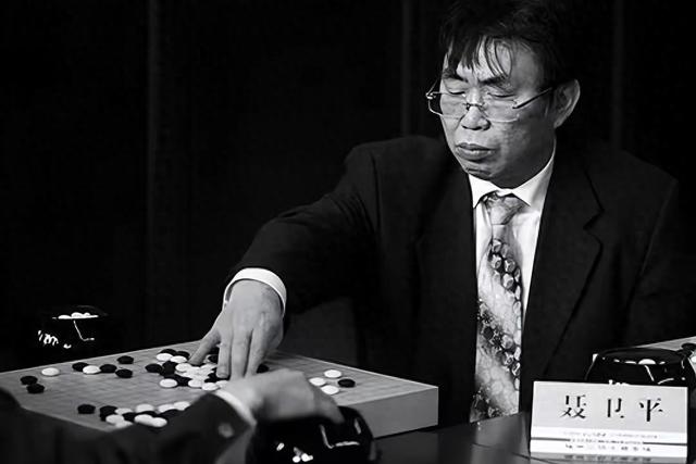 棋圣西去，足球未归：聂卫平74载人生里的绿茵执念