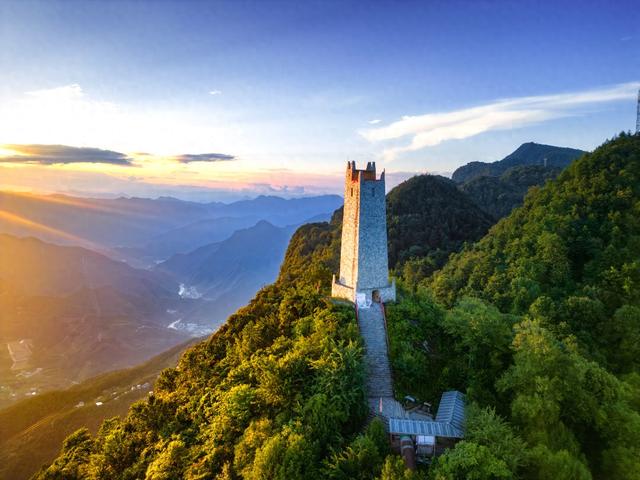 持世运会证件免票入园！四川九皇山21℃清凉+观流星雨福利直达