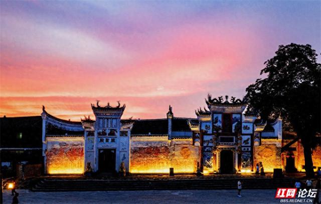 秋游时刻丨天高云淡，正是拜访荆坪古村的最好时节