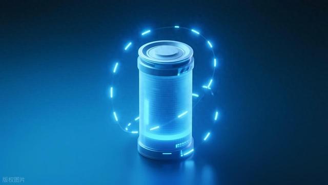 尽管固态电池被大肆宣传其安全性，但其火灾风险与液态电池类似