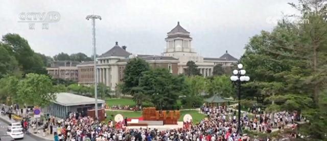 历史可阅读、文化可感知、业态可活化……百年老街焕新颜 文旅与商业活力迸发