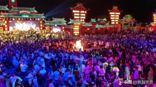 南丝绸之路不夜城火把节周末来袭，火把节+水枪战，冰火两重天！