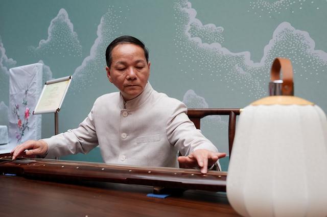 你书我说 寻访名著中的大美江苏(61)|一曲古琴奏今韵 天涯处处有“知音”