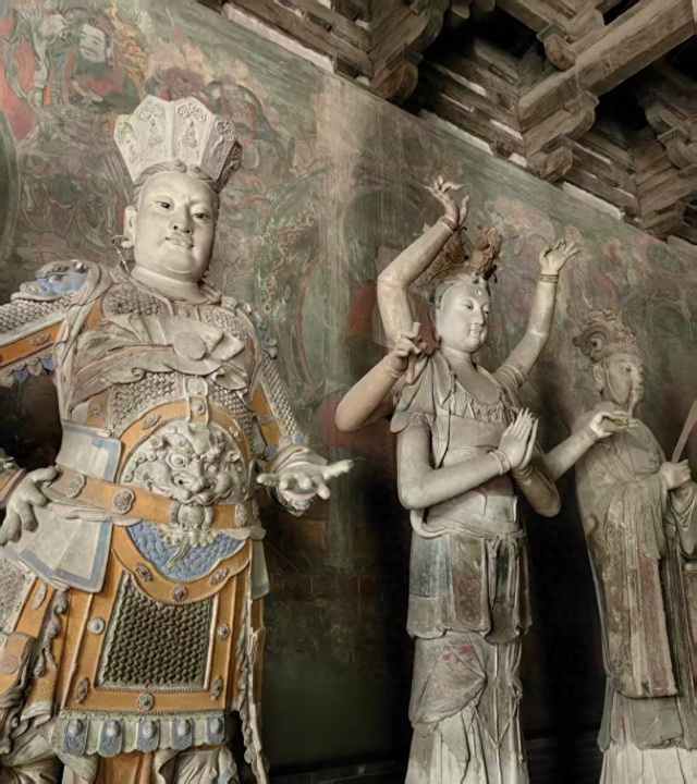 头一回来到大同云冈石窟