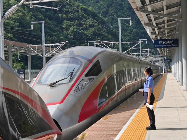 一票游三地，武铁旅游计次票催热鄂西旅游经济