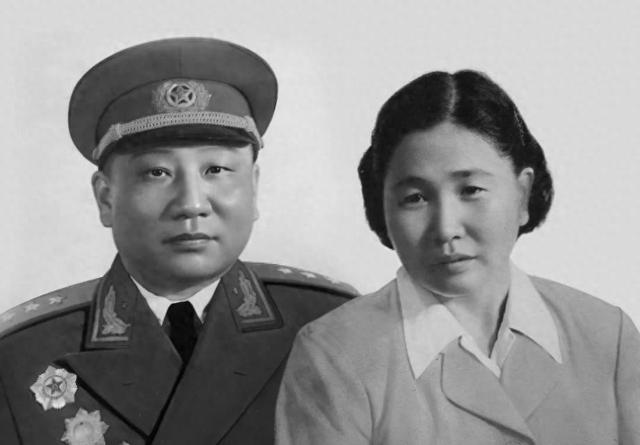 1971年，唐亮上将接到叶帅打来电话	，让他赶赴北京接受任务