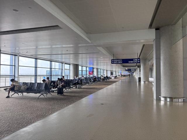24小时安检、投用睡眠舱，浦东机场能否让早班机旅客提前一晚过安检？