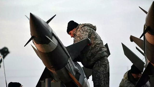 北约确认年底前援乌50亿美元武器 由美国供货冤大头欧洲买单