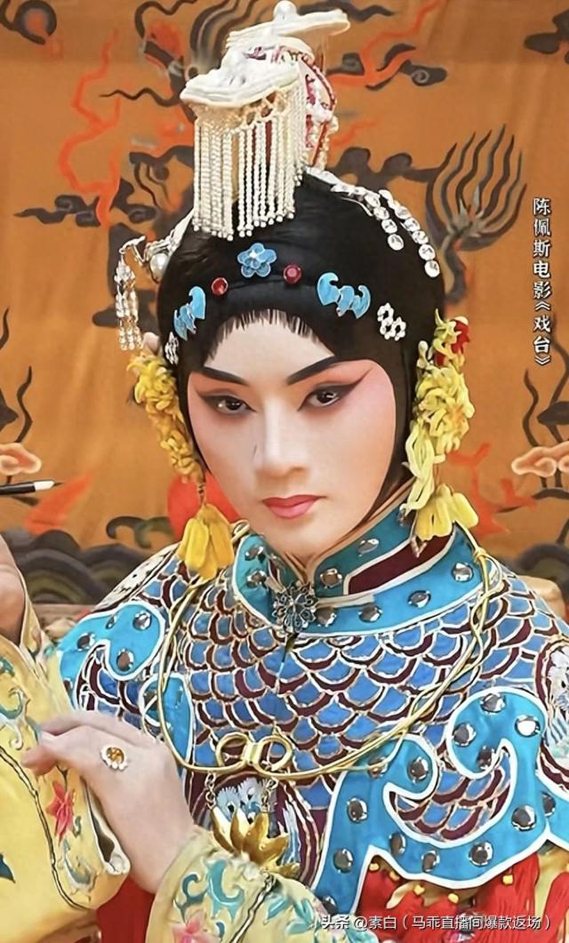 陈佩斯押老宅拍《戏台》，狂赚 1 亿碾压流量，中年观众力挺