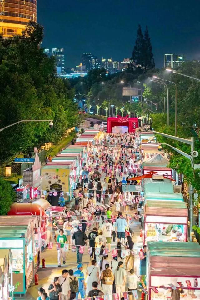 来吃！就在这些超火的魔都夜市~