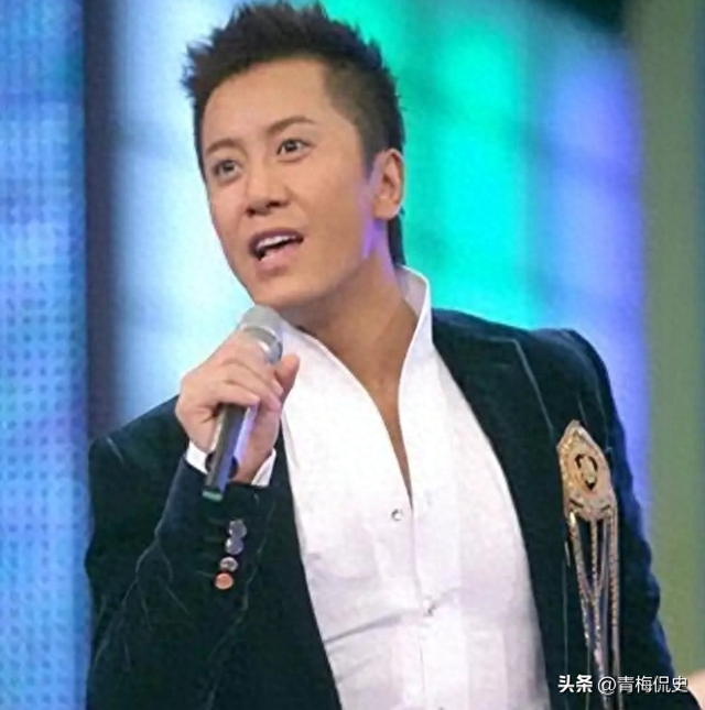 他8次上春晚，作死被捕入狱，今54岁无人问津，老搭档也断了联系
