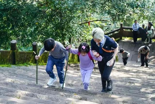 奖牌不限量！蒙顶山徒步第六季暖冬回归，邀您共赴一场“有氧”之约