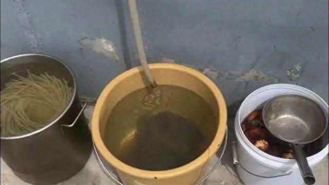 餐馆用空调冷凝水泡发粉丝，当地通报：基本属实，停业整顿！