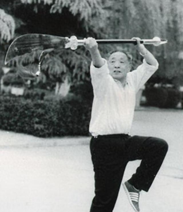 1972年，毛泽东收到一封群众来信，得知秦城监狱关押了一批老干部