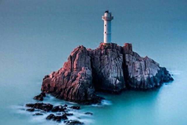 人到中年，一个女人开始频繁运动、健身，往往说明一个问题