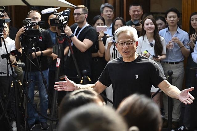 中美最大交易真要来了？美媒称特朗普正颠覆传统，就等一个契机
