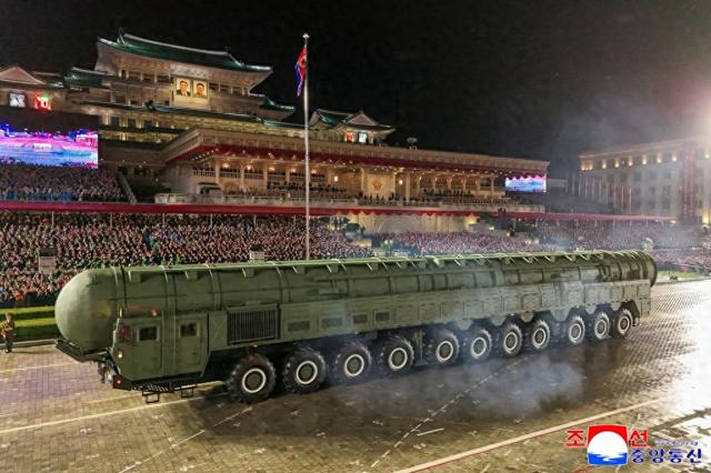 朝鲜阅兵藏大杀器！射程覆盖全美，金正恩硬刚，美韩反导要失效