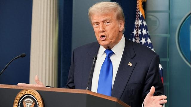 三大迹象显示美军将开战，特朗普耐心已耗尽，对马杜罗称呼也变了