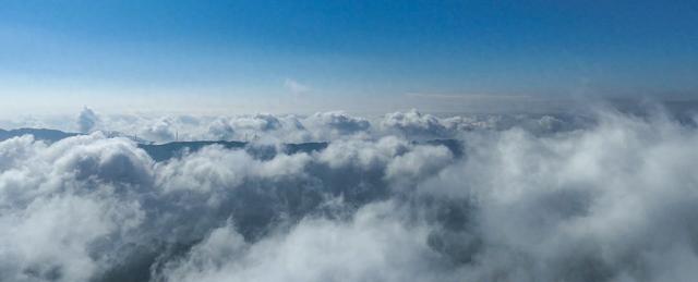 乌蒙大草原：邂逅静谧诗意的云端仙境