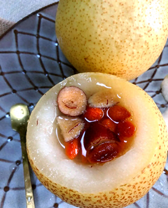 冬天吃水果凉的解决方法（寒冬吃水果怕凉教你5种加热吃法）