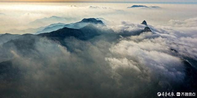 临沂蒙山现日出云海，如人间仙境
