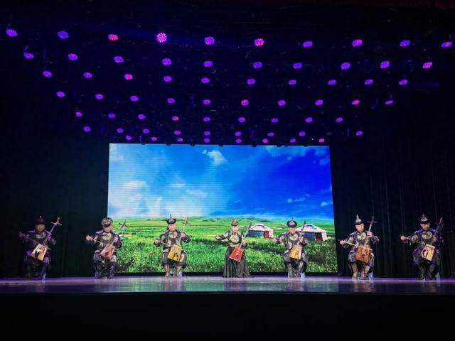 高能来袭！贵阳路边音乐会·花溪 | 乌兰牧骑60周年巡演奏响“敕勒歌林城谣”！