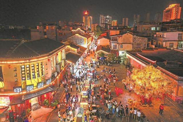 老街夏夜启新“潮” 上杭瓦子街持续丰富夏日“夜”态
