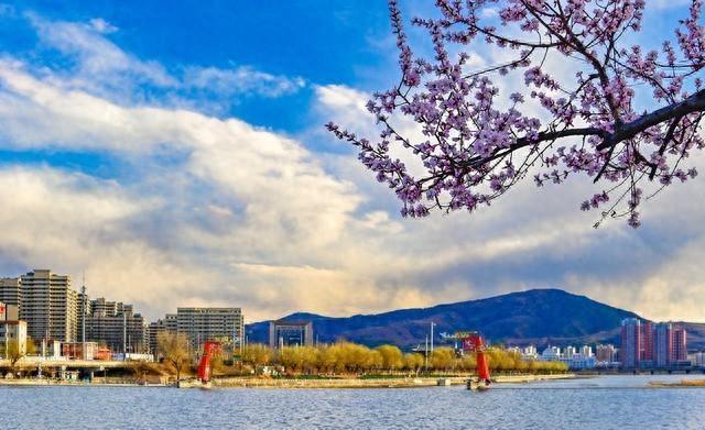 大量巴西游客涌入承德，打着观光旗号不逛避暑不尝烧卖，为啥来？