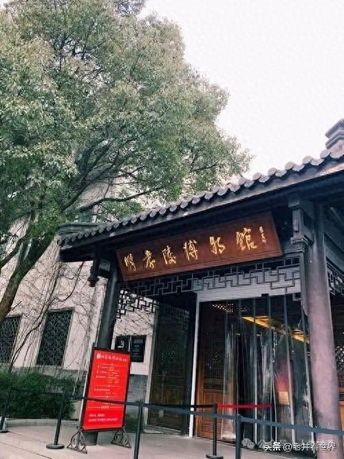 半推半就钻进了导游的圈套 || 胡成江