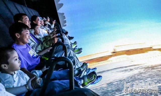 90后记者沿着足迹看新变丨来崇礼体验“飞越中国”