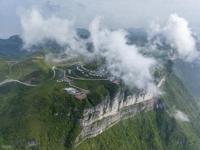 夏季均温20℃，自然环境极佳的7个地方，小住三五天，清爽避暑