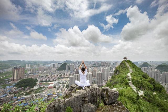 走进21℃的安顺，共赴“爽居”的诗意之约