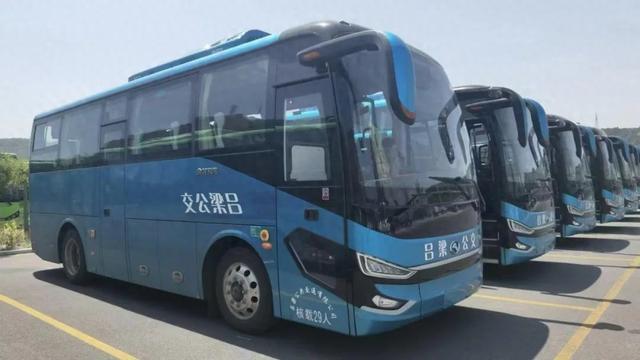 乘旅游公交专线 享吕梁山水之美