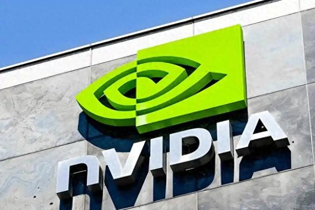 芯片之王易主？5万亿的英伟达，给全世界上了一课