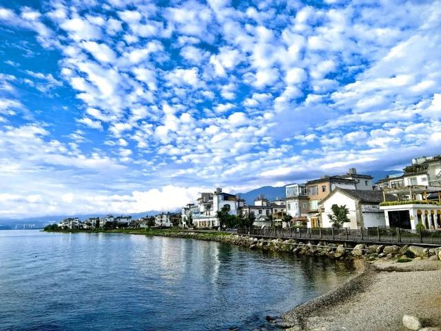 在大理，我收到了天空写的情书