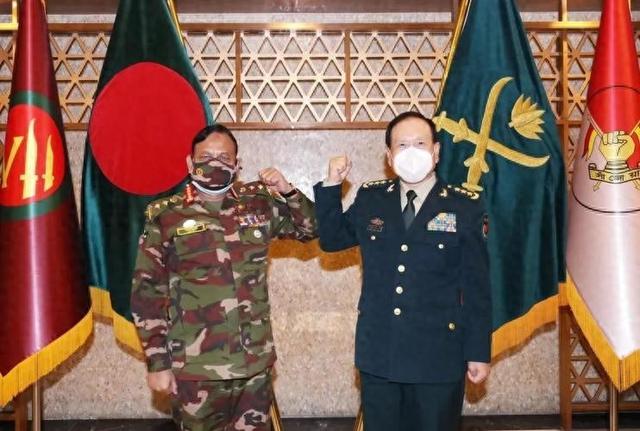 巴基斯坦从中国买什么，我就从中国买什么，买回去一起打印度
