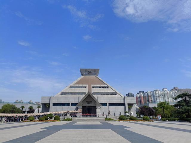 我是北京人，去了趟河南郑州，实在忍不住想说：对郑州的6点印象