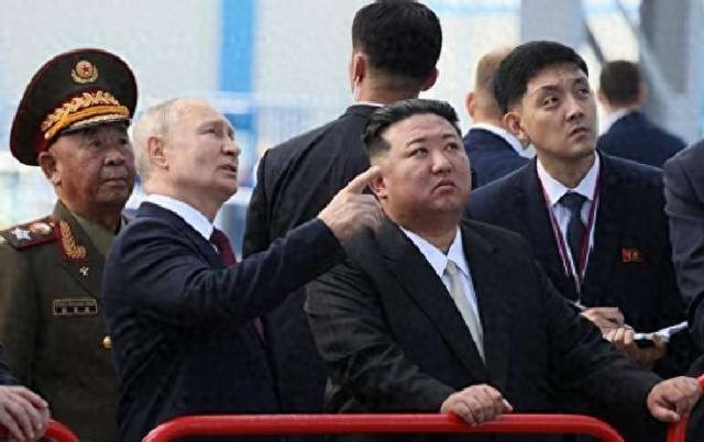 中方确认出席朝鲜80周年庆，不到24小时，王毅接到韩国外长电话
