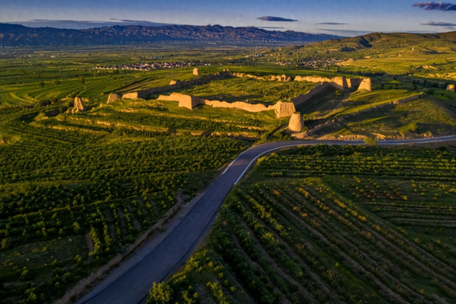 明长城 游乐场 露营……旅游公路已经到这种程度了吗