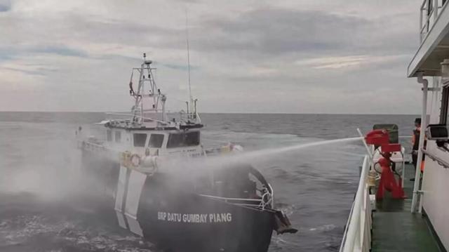 中菲南海船舰又对抗，中国海警毫无意外获胜，还有一个意外惊喜？