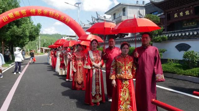 “婚恋好家风”传统文化旅游活动在汀举行