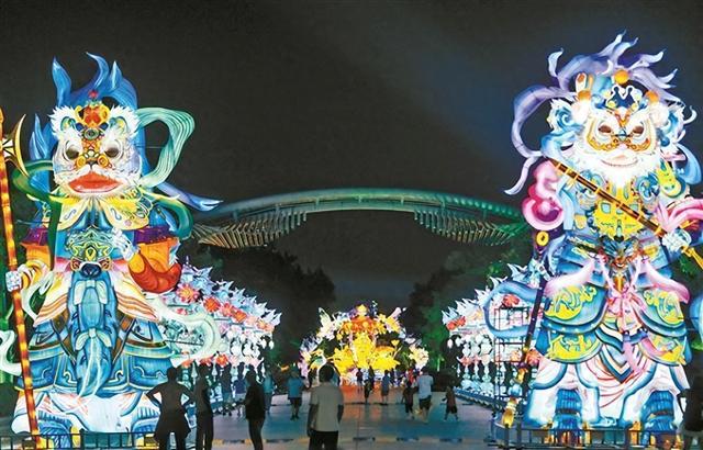 厦门园博苑大型夜游灯会“光影秘境”今晚正式亮灯