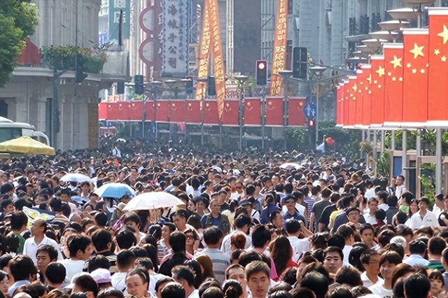 美国多少人美国有多少人口（美国人口341亿）
