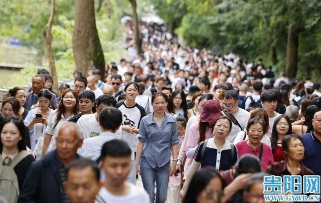 贵阳贵安旅游花费、过夜游客，两位数增长！