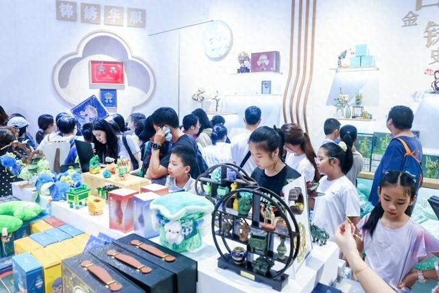 中国文化旅游产业博览会文创热销 “手快有、手慢无”
