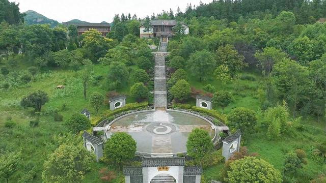 盘州市哒啦仙谷景区：清凉夏日，绿色植物园成为避暑游客热门打卡地