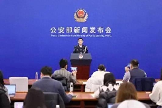 公安部明确：8月1号起，60岁以上老人骑5种电动车，上路不查不扣
