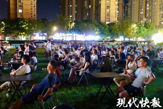 谁说只能在家“鸡娃”？江苏的夜还能这么玩